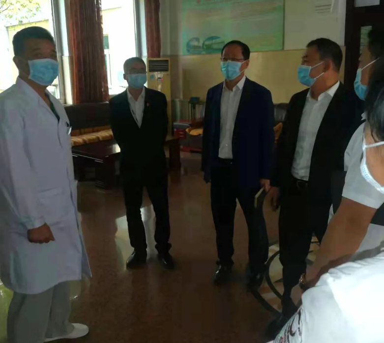 鞍勤集团与龙8头号玩家集团联合开展安全大检查 共筑安全长城